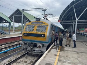Northern Railway Operates Special Train Between Srinagar and Katra for Stranded Passengers