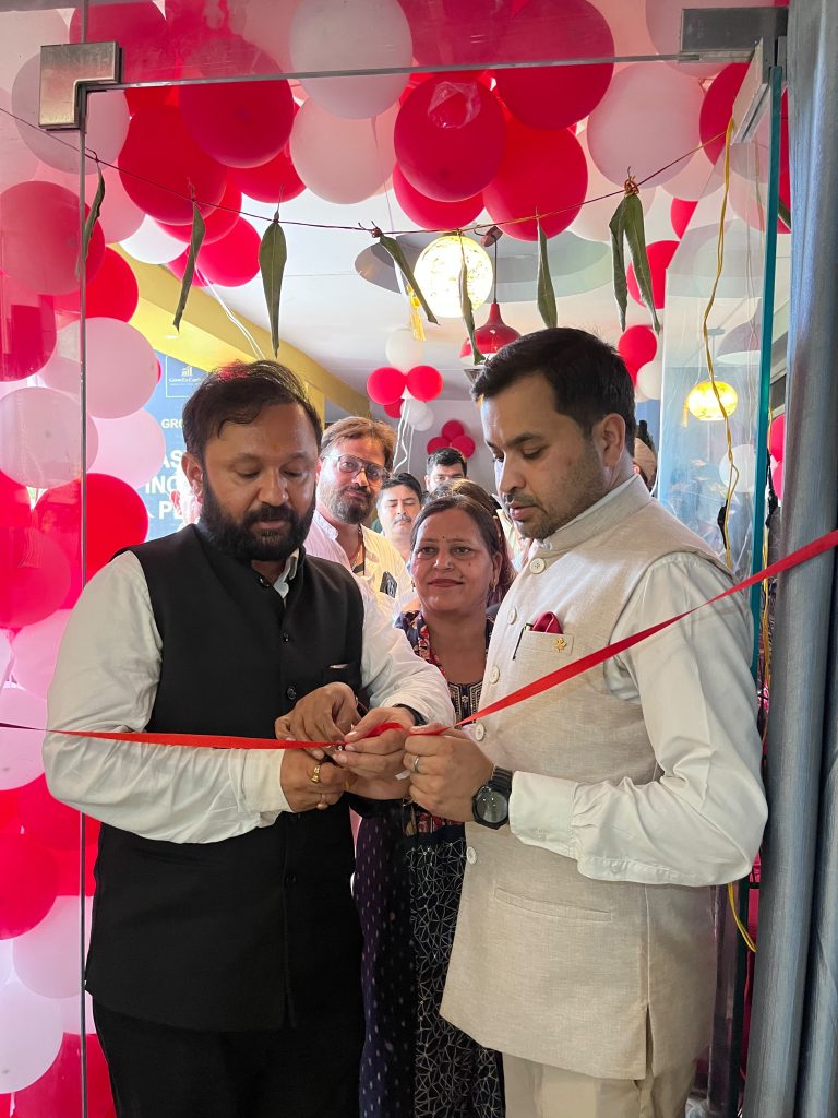 Ankur Sharma & Vishal Chopra Inaugurate Nature Beauty Salon at Roop Nagar