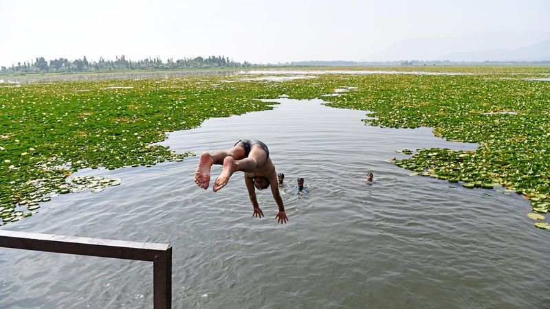 Srinagar Records Hottest Day Of The Season As Mercury Touches 35.9°C