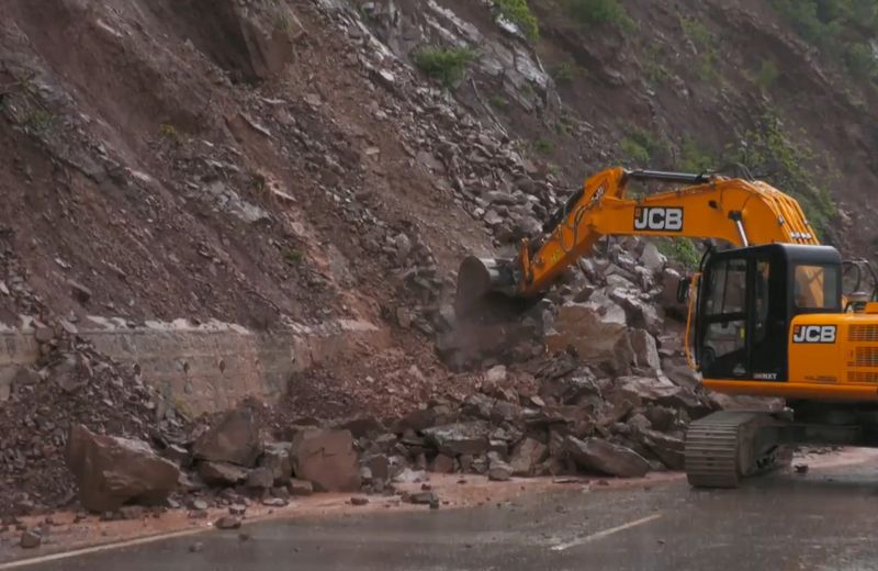Jammu-Srinagar National Highway Shut For Widening, Debris Clearance Works