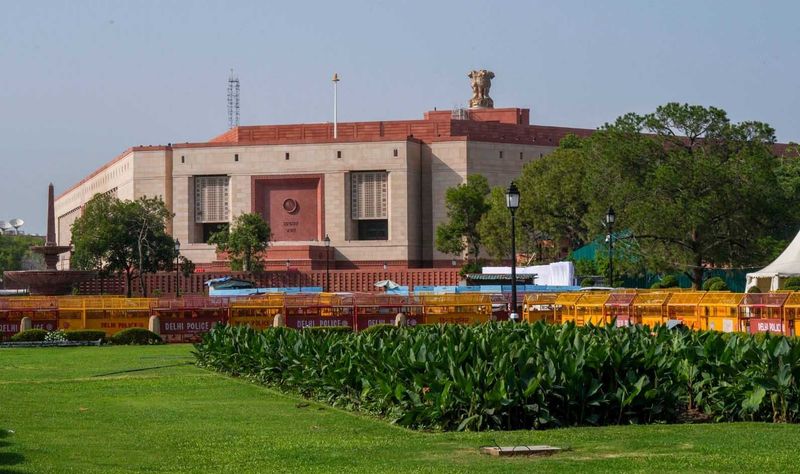 Parliamentary Panel On Bill To Remove PM, CMs Defers Adoption Of Report