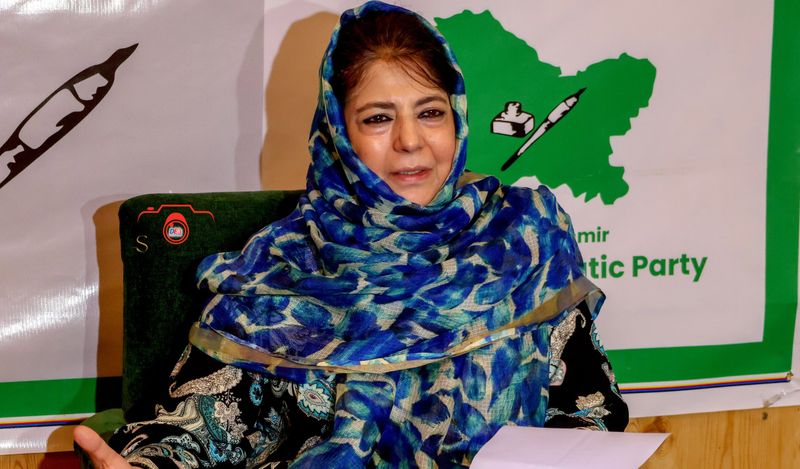 Mehbooba Calls For Emergency Measures To Transport Kashmir’s Fruit To Other Parts Of Country