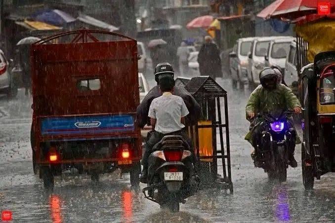 MeT Forecasts 10-Day Wet Spell Across J&K, Warns of Heavy Rain in Jammu Division