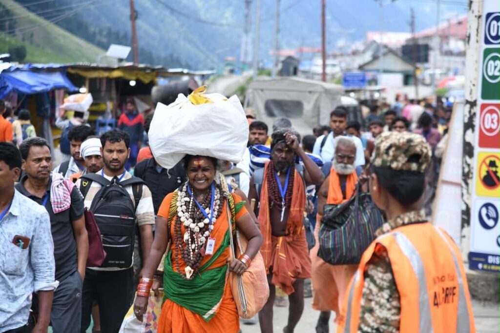 Amarnath Yatra Resumes After Day-Long Suspension