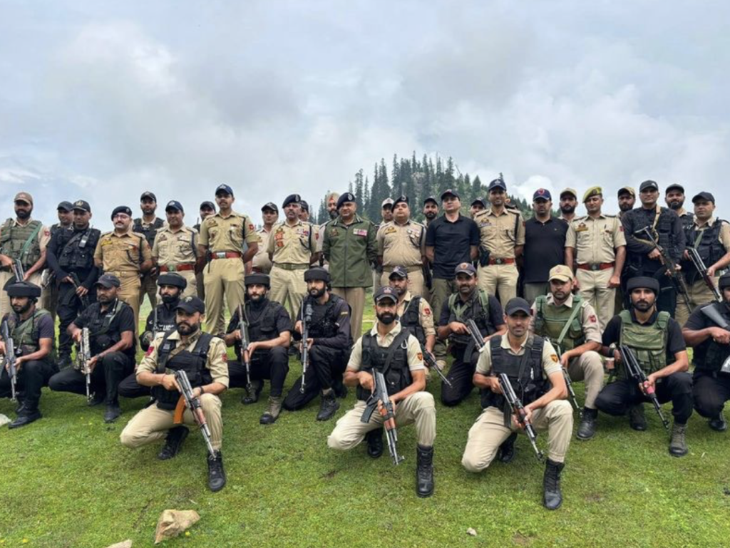 DGP Nalin Prabhat Conducts Operational Review Of Temporary Operating Bases In Pir Panjal