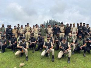 DGP Nalin Prabhat Conducts Operational Review Of Temporary Operating Bases In Pir Panjal