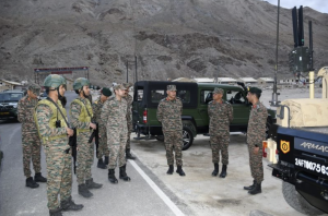 GoC Visits Forward Areas In Ladakh To Review Operational Readiness Of Formations