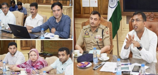 Div Com Kashmir Urges Fruit Growers To Leverage Railway Freight Services For Economical Transportation