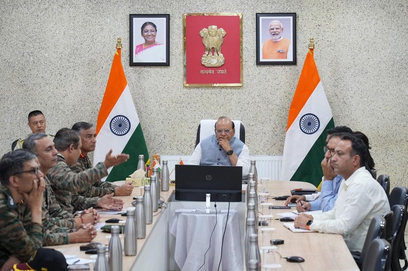 LG Saxena Reviews Preparedness To Mitigate Landslides And Rockfalls In Ladakh