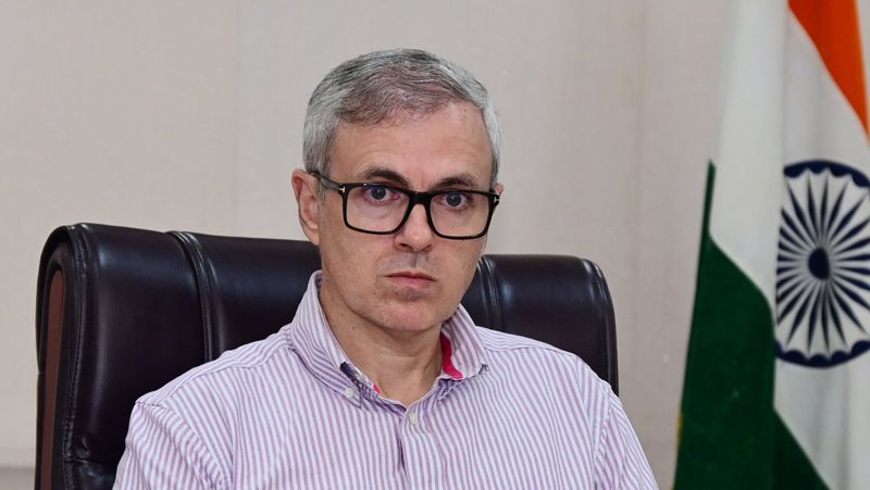 CM Omar Abdullah Announces Rs 10L Each For Kin Of 2 Migrant Labourers Killed In Kulgam Terror Attack