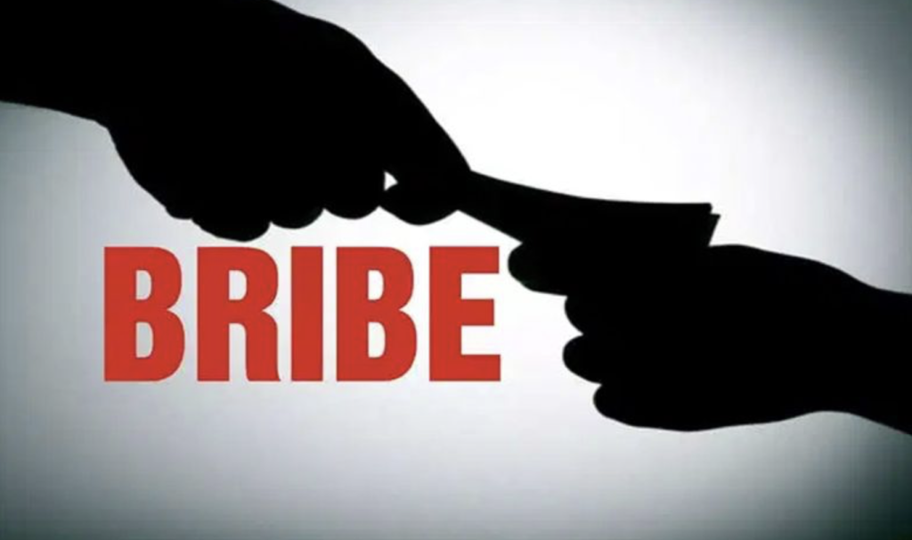 ACB Catches Junior Assistant Red-Handed While Accepting ₹15,000 Bribe In Jammu