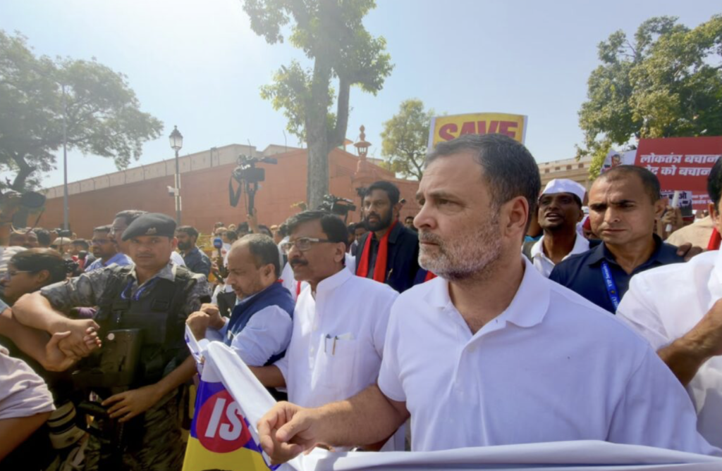 INDIA bloc protest march against CEC: Rahul Gandhi, Priyanka Gandhi Vadra enter Akashvani Bhawan premises