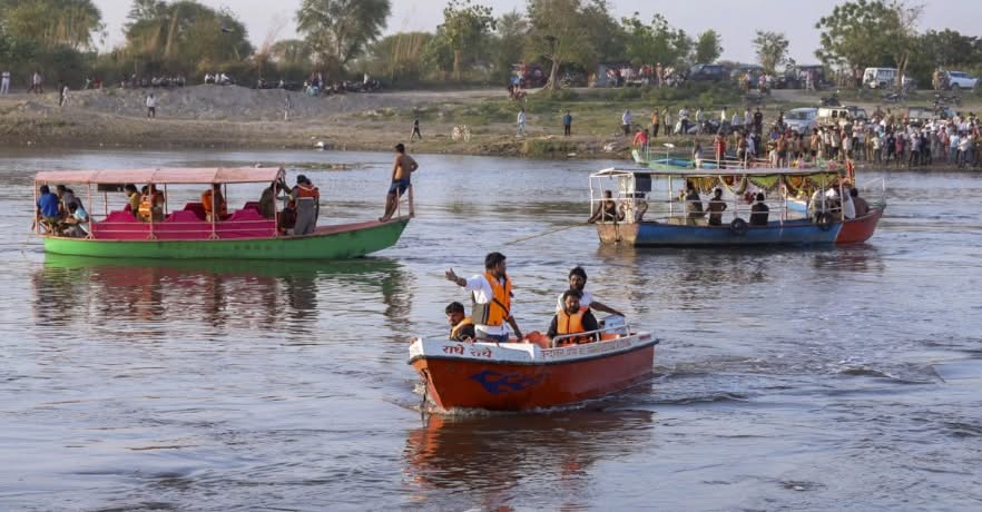 10 dead, several missing after tourist boat in Mathura capsizes in Yamuna
