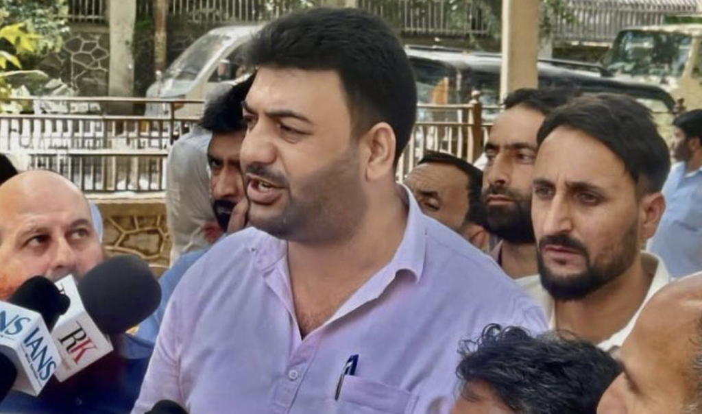 ‘Don’t Force Us To Stop Water Supply’: Casual Workers’ Forum Warns Govt