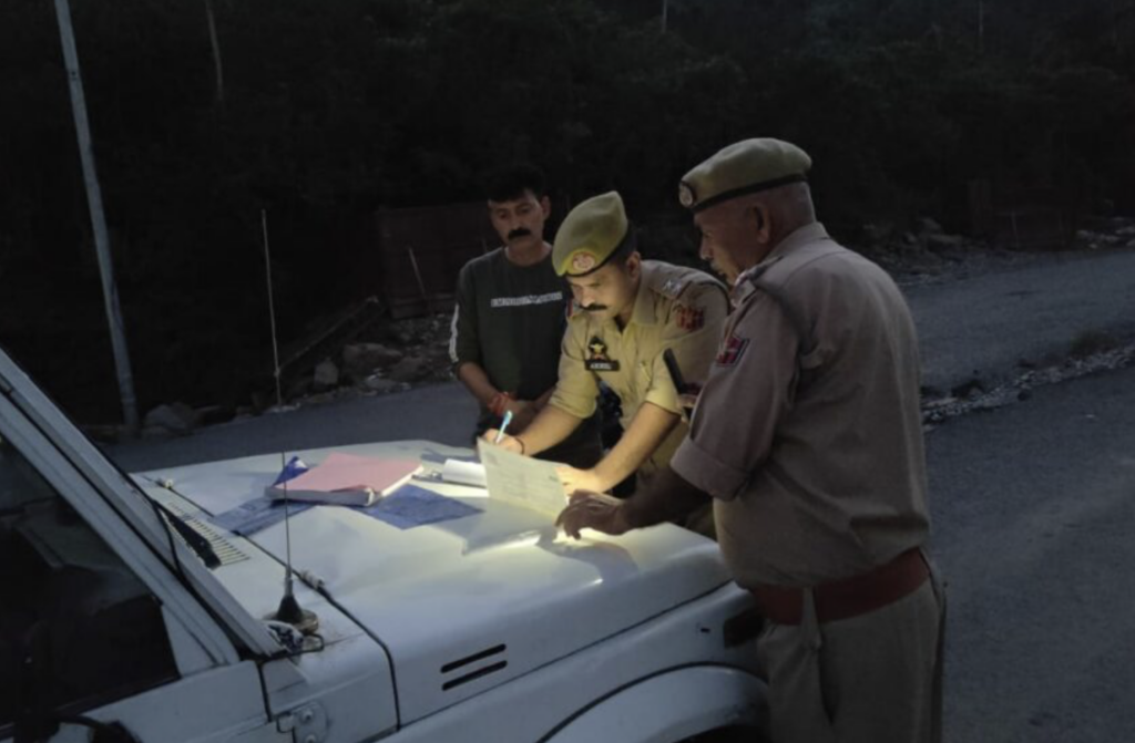 Reasi Police Cracks Down on Unsafe Vehicles, 388 Challaned and 75 Seized in Five Days
